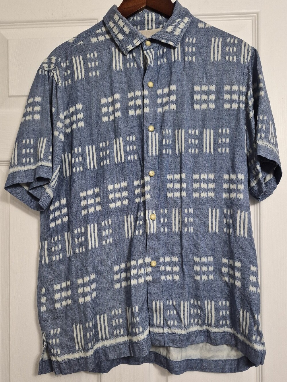 Blue Patterned Short-Sleeve Silk Button-Up Shirt